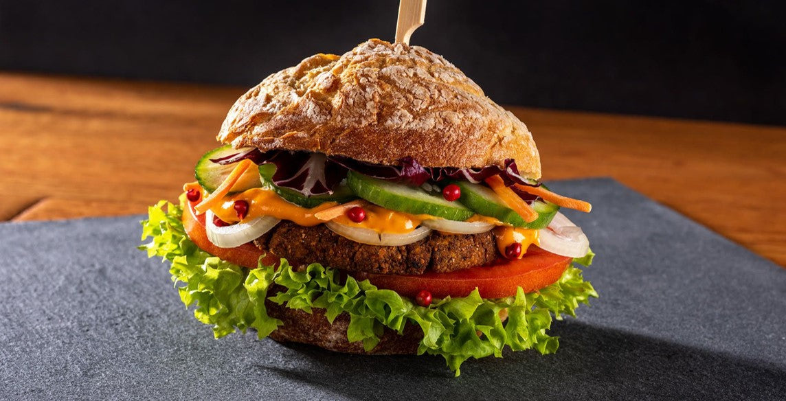 Die Zukunft der Proteinversorgung - Insekten, Fleisch oder pflanzenbasierte Alternativen?